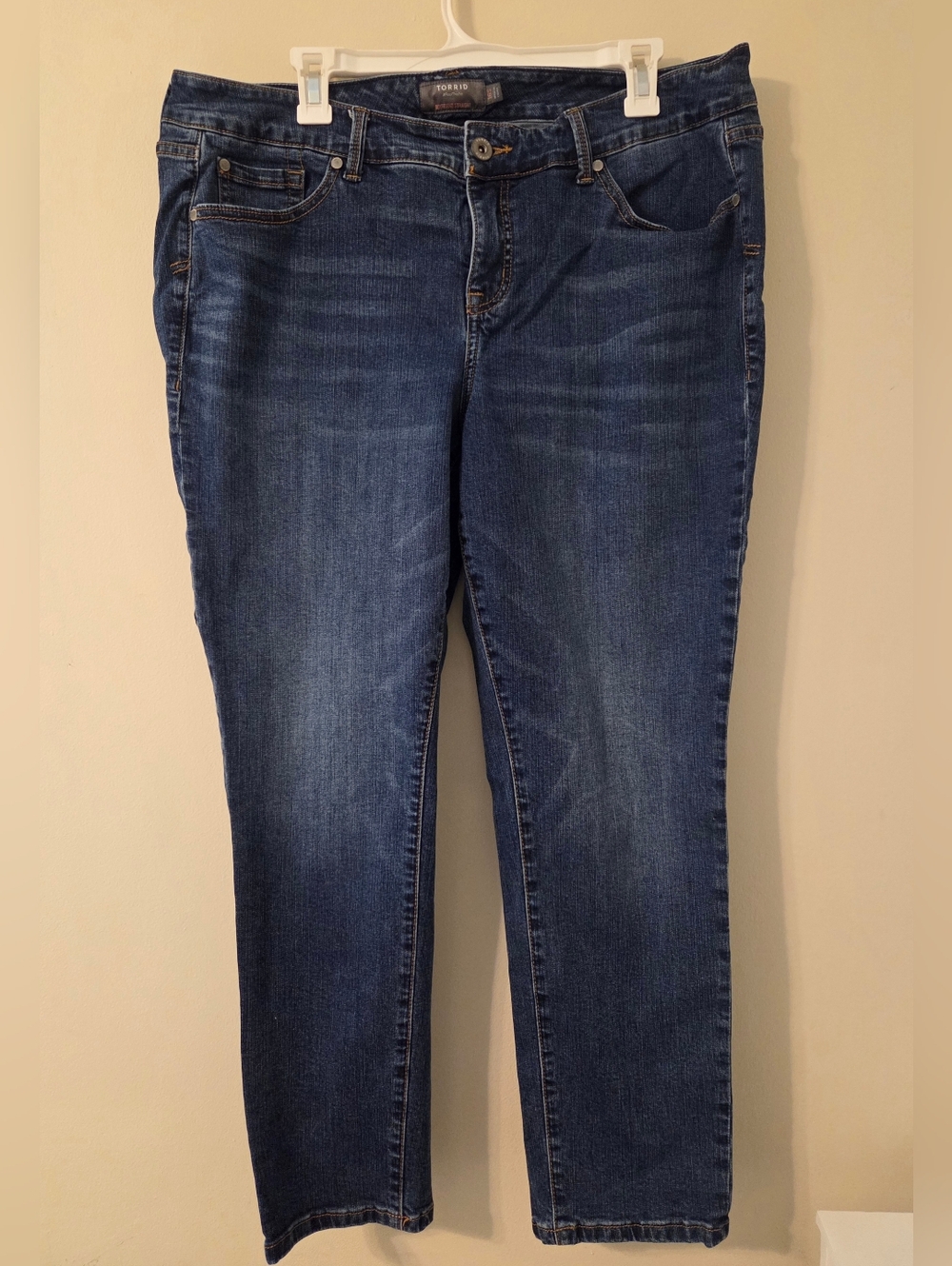 Torrid Boyfriend Straight Jeans Sz 16 Short